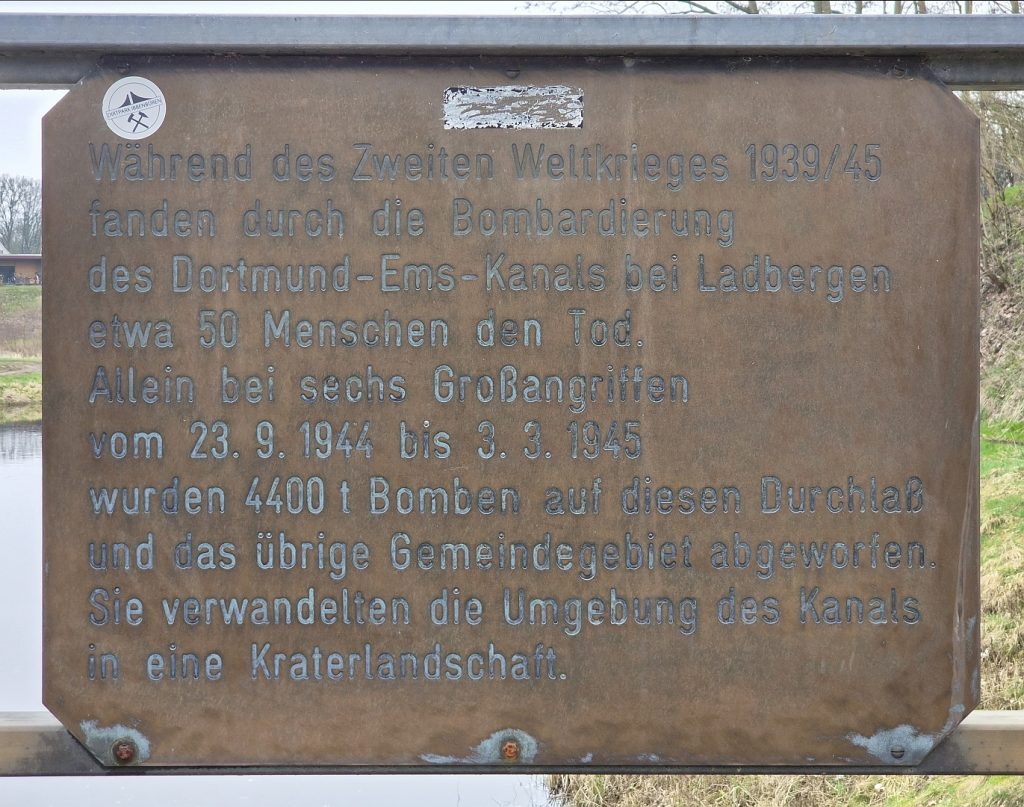 Commemorative plaque at the Glane culvert on the Dortmund-Ems Canal