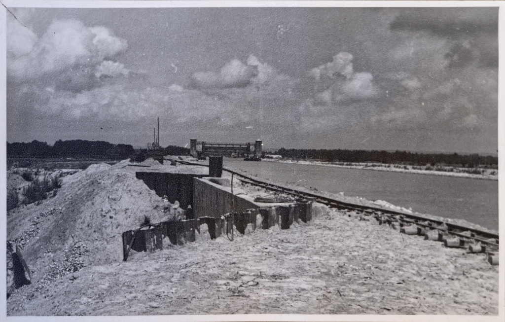 Damage to and repairs of the Glane culvert beneath the second branch of the Dortmund-Ems Canal near Ladbergen between 1944 and 1947